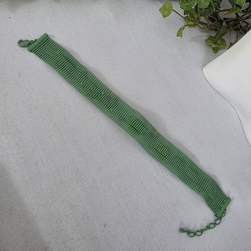 Green Mesh Floral Garden Choker Necklace - Picture 7 of 8